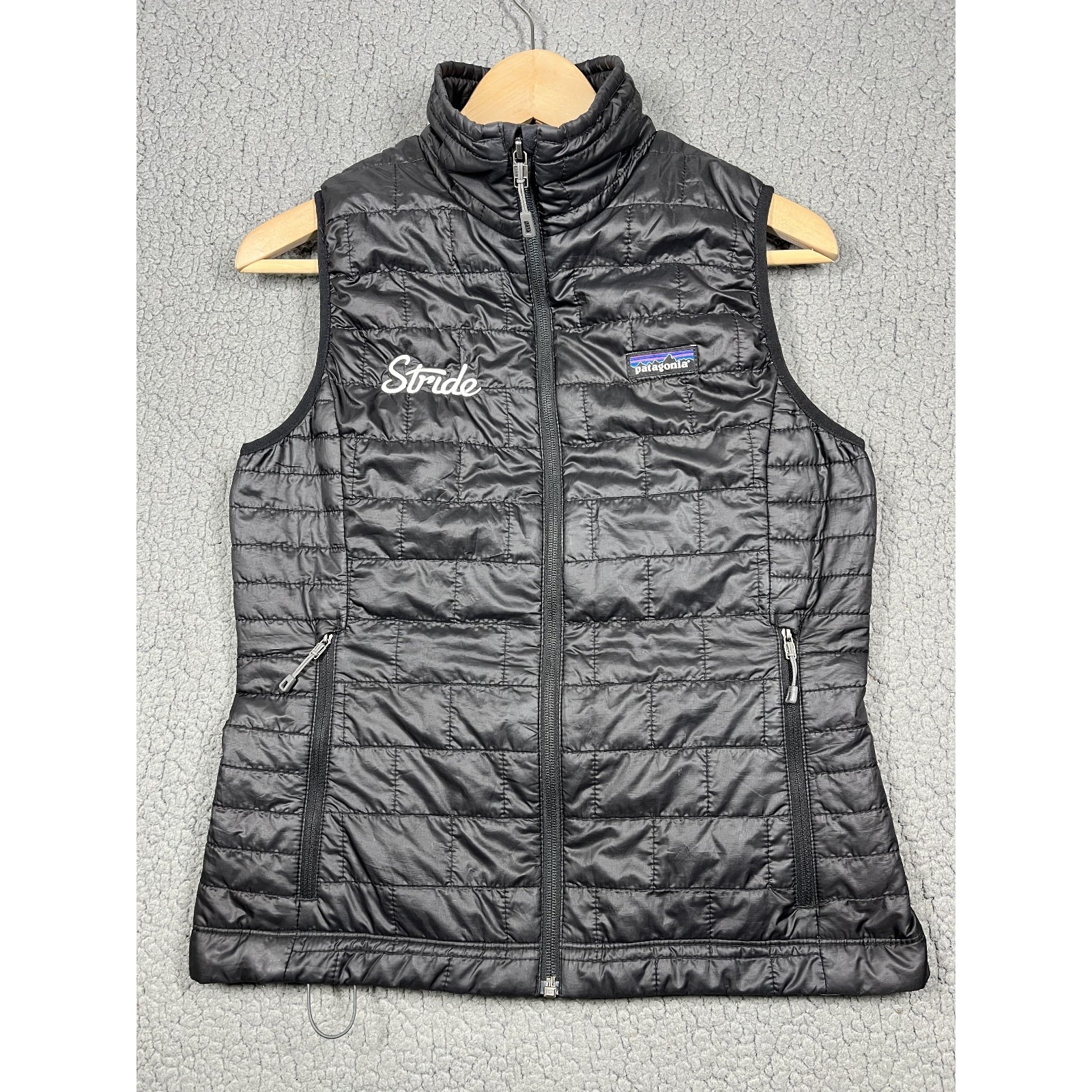 Patagonia Nano Puffer Vest Primaloft Women's Size S Black Full Zip Company Logo